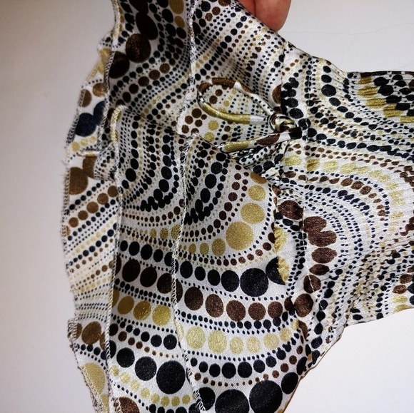 Essentials by Milano Micro Pleat Button Top S - Picture 7 of 7